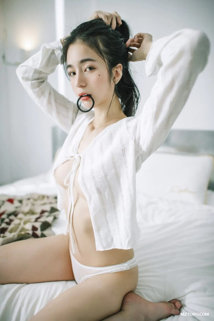 图片[9]-辰辰ChenChen(JVID) – 内购私拍无水7套[2024更新]-我的动漫