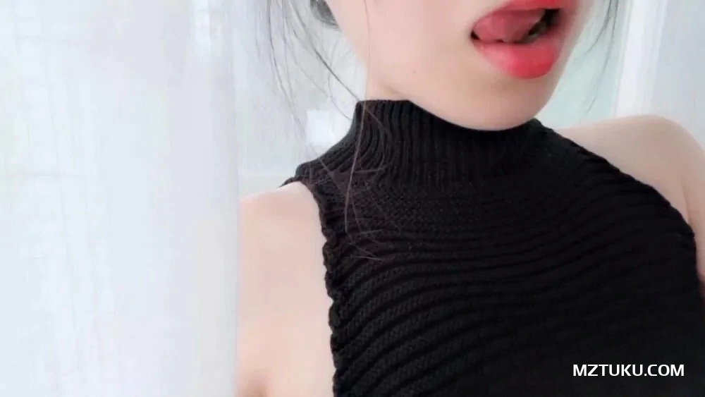 极品网红少女隔壁小姐姐之高领露背毛衣欧尼酱杀-我的动漫